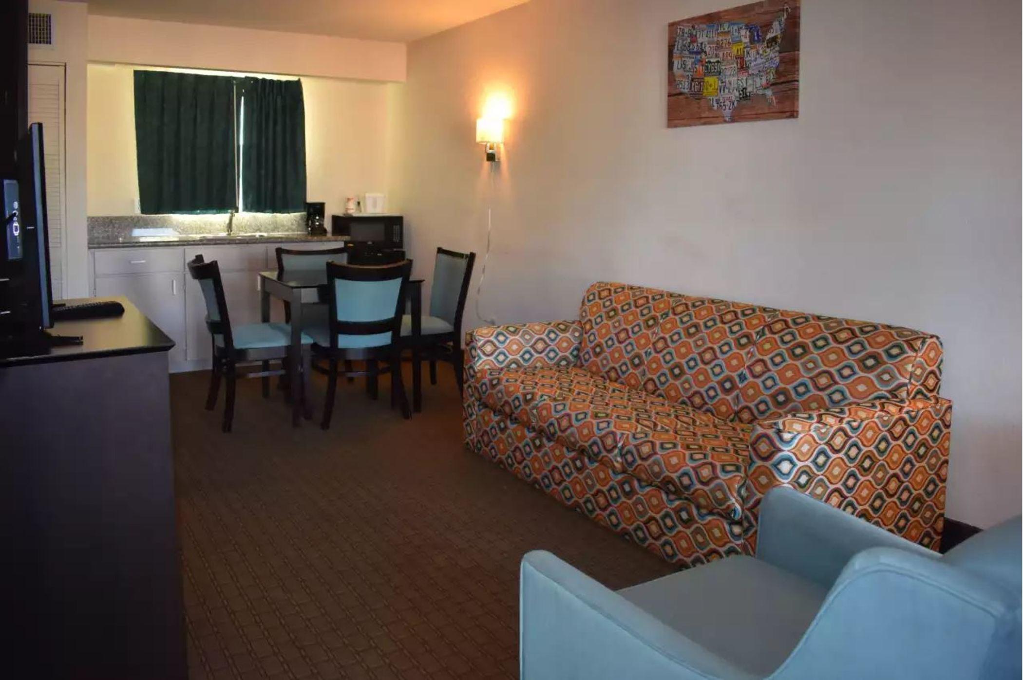 Ramada Limited Clearwater Hotel And Suites Экстерьер фото