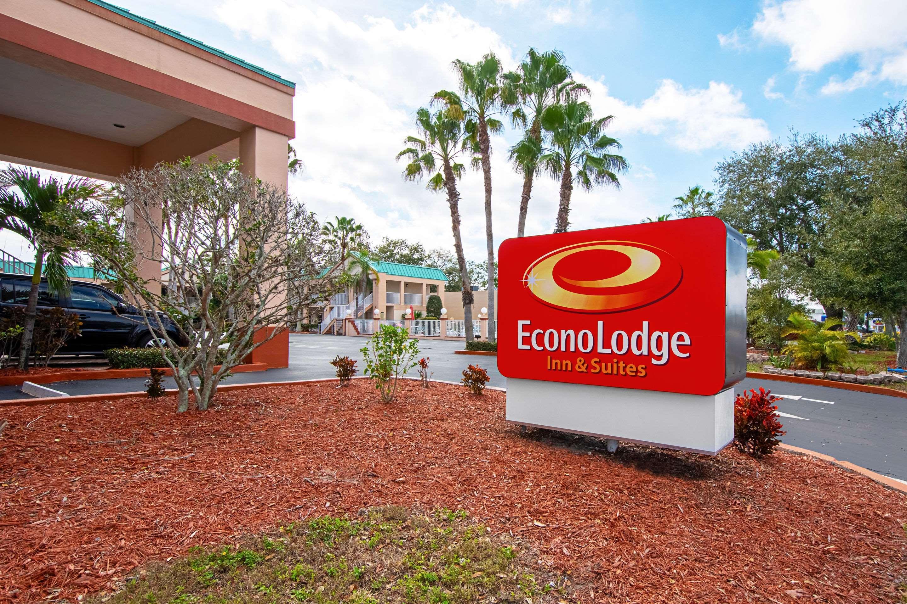 Ramada Limited Clearwater Hotel And Suites Экстерьер фото